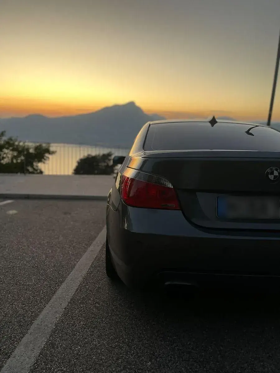 Gebraucht BMW 520 M Sport 170 PS (125 kW) 2004 Grau Limousine