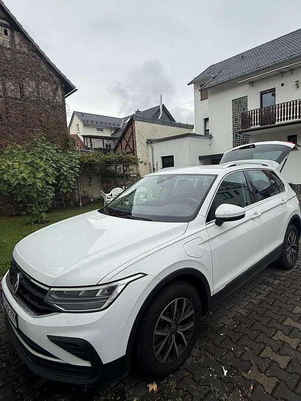 Gebraucht VW Tiguan Life 150 PS (110 kW) 2021 SUV