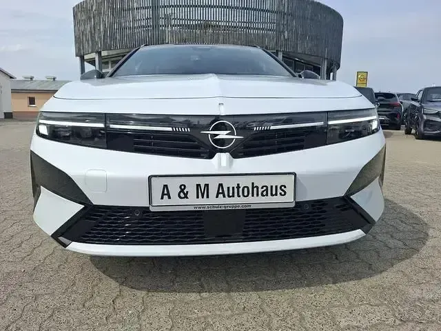 Neu Opel Astra 145 PS (106 kW) 2026 Weiß Kombi