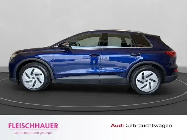 Gebraucht Audi Q4 e-tron Ambiente 125 kW (170 PS) 2023 Navarrablau metallic SUV