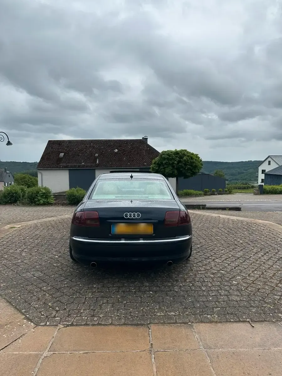 Gebraucht Audi A8 260 PS (191 kW) 2007 Blau Limousine