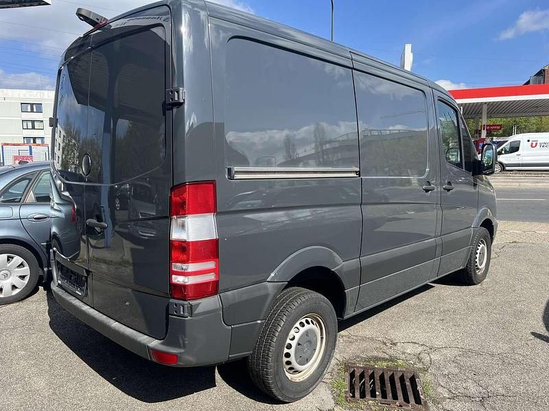 Gebraucht Mercedes Sprinter 95 PS (69 kW) 2011 7103 schwarzgrau Van