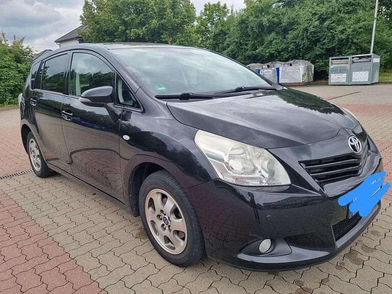 Schwarz Gebraucht 2012 Toyota Verso Executive Van / Kleinbus | 4.799 € (Fairer Preis) - Bild 1/4