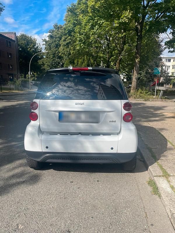 Weiß Gebraucht 2007 Smart ForTwo Coupé Kleinwagen | 2.500 € (Fairer Preis) - Bild 1/4