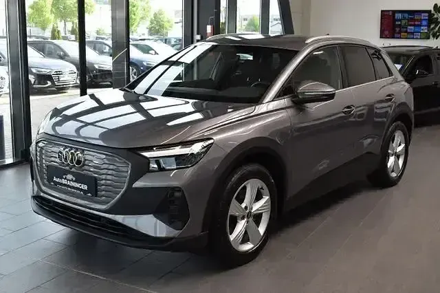 Usata Audi Q4 e-tron Basis 125 kW (170 CV) 2022 Grigio SUV