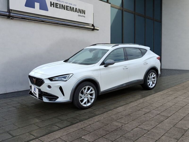 'candy' weiss Gebraucht 2022 Cupra Formentor SUV | 26.950 € (Fairer Preis) - Bild 1/4