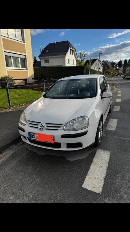 Weiß Gebraucht 2005 VW Golf V Comfortline Coupé | 2.000 € (Etwas zu teuer) - Bild 1/4