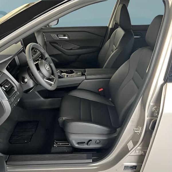 Neu Nissan X-Trail 163 PS (119 kW) 2025 Silber SUV