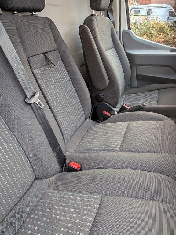 Gebraucht Ford Transit 170 PS (125 kW) 2018 Weiß Limousine