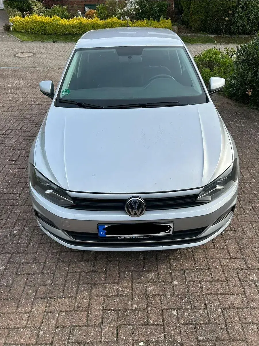 Gebraucht VW Polo 95 PS (69 kW) 2018 Silber Kleinwagen