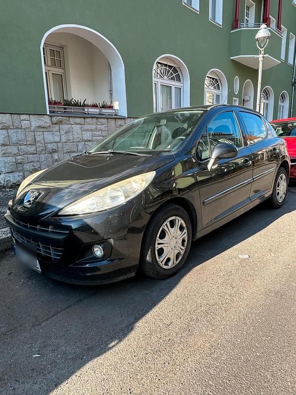 Gebraucht Peugeot 207 75 PS (55 kW) 2012 Schwarz Kombi