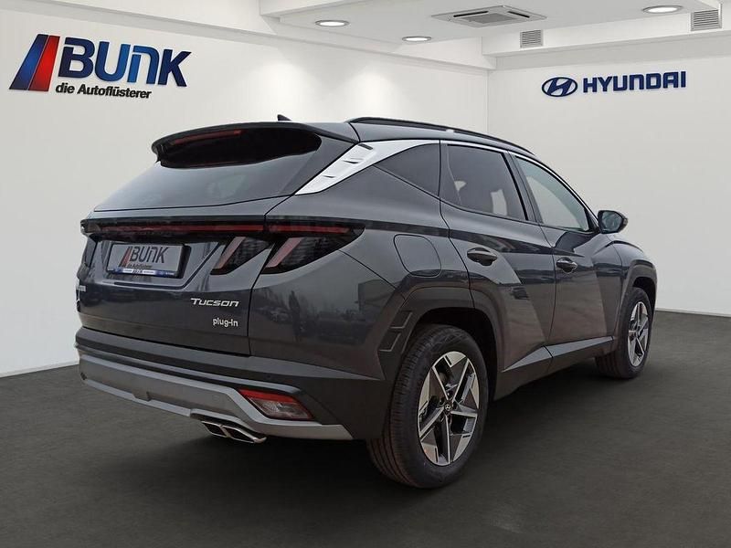 Neu Hyundai Tucson Trend 252 PS (185 kW) 2025 Ecotronic grey SUV