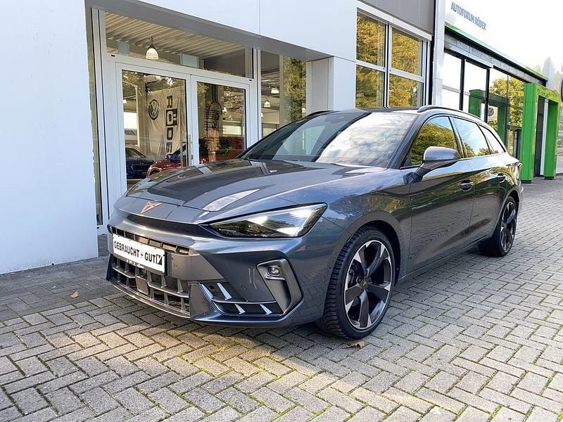 Grau Gebraucht 2024 Cupra Leon Limousine | 30.450 € (Fairer Preis) - Bild 1/4