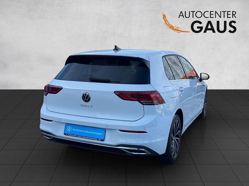 Gebraucht VW Golf VIII Style 190 PS (139 kW) 2023 Weiß Limousine