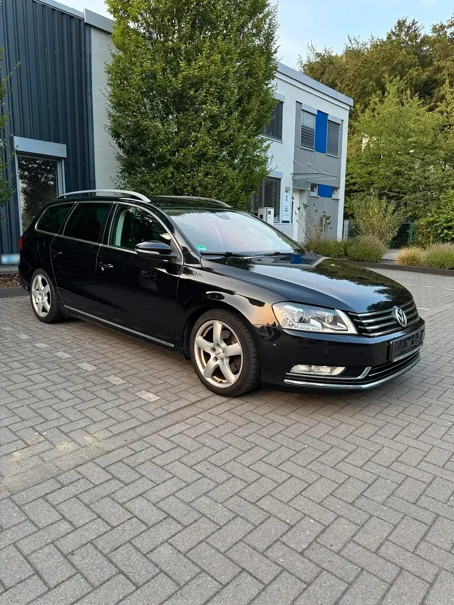 Gebraucht VW Passat Highline 177 PS (130 kW) 2013 Schwarz Kombi
