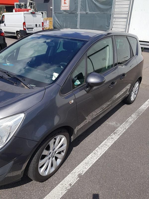 Gebraucht Opel Meriva 103 PS (75 kW) 2011 Grau Van / Kleinbus