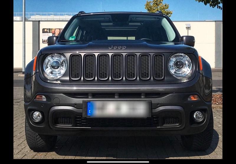Gebraucht Jeep Renegade Trailhawk 170 PS (125 kW) 2016 Grau SUV