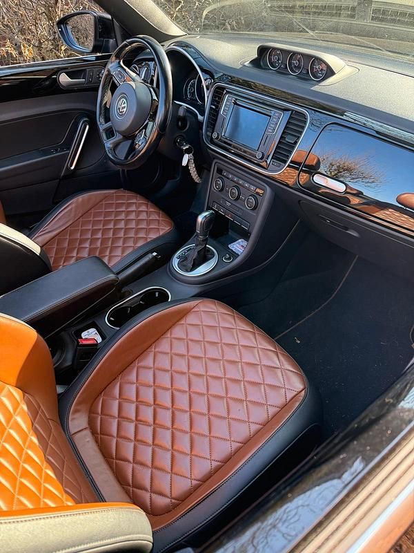 Gebraucht VW Beetle Cabriolet Exclusive 150 PS (110 kW) 2016 Schwarz Cabrio