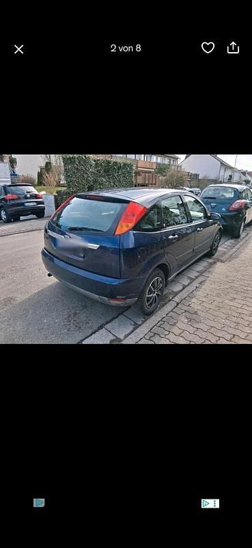 Gebraucht Ford Focus 100 PS (73 kW) 1999 Blau Kleinwagen