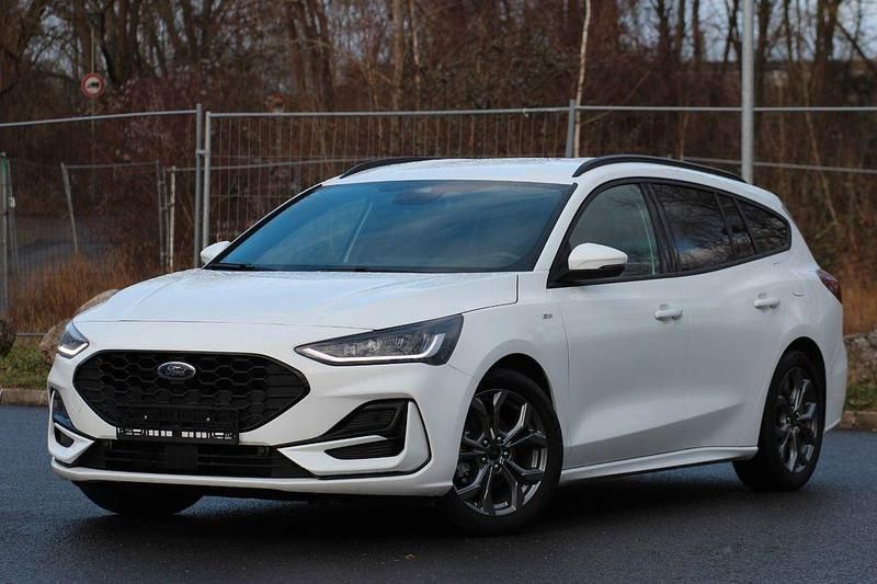 Gebraucht Ford Focus ST-Line 125 PS (91 kW) 2024 Weiß Limousine