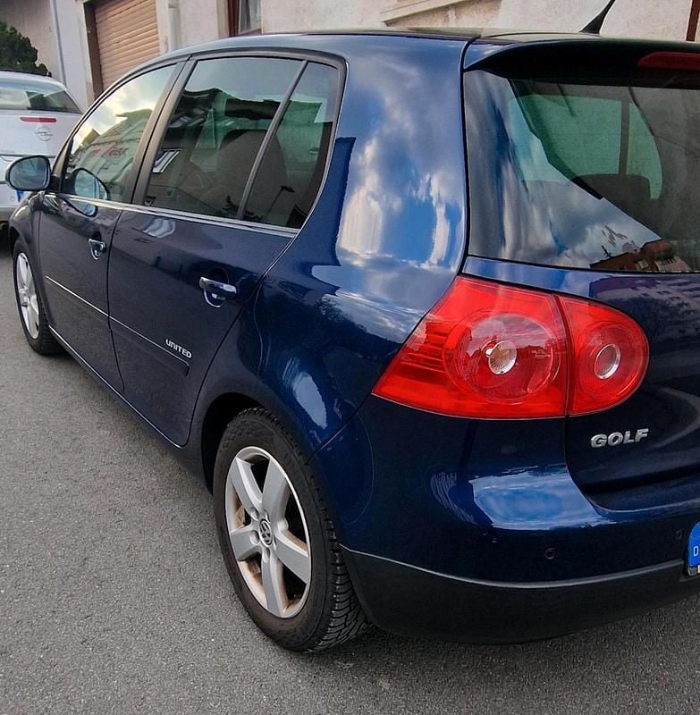 Gebraucht VW Golf VI 102 PS (75 kW) 2008 Blau Kleinwagen