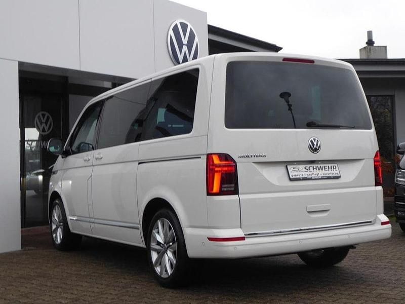 Gebraucht VW Multivan Highline 204 PS (150 kW) 2022 Candyweiß Van