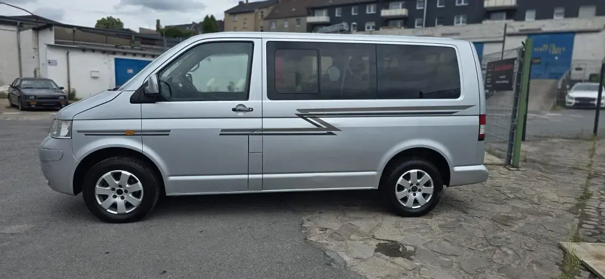 Gebraucht VW T5 131 PS (96 kW) 2004 Silber Van