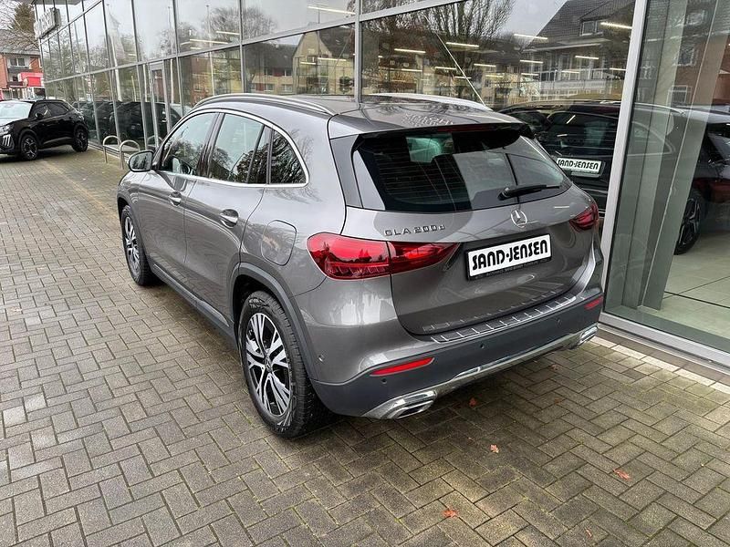 Gebraucht Mercedes GLA200 Advanced 150 PS (110 kW) 2025 Mountaingrau metallic SUV