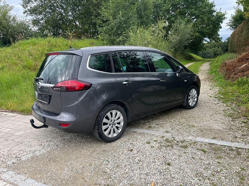 Gebraucht Opel Zafira Tourer Innovation 140 PS (102 kW) 2012 Grau Van / Kleinbus