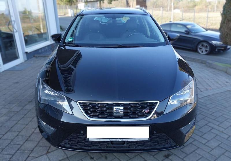 Usado Seat Leon ST FR 184 HP (135 kW) 2016 Preto Carrinha
