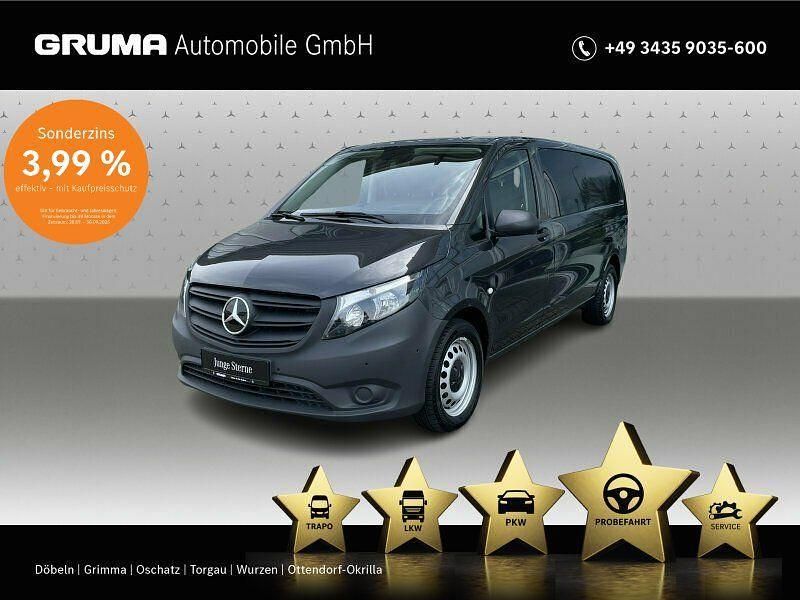 Grau Gebraucht 2023 Mercedes Vito Van / Kleinbus | 40.800 € - Bild 1/4