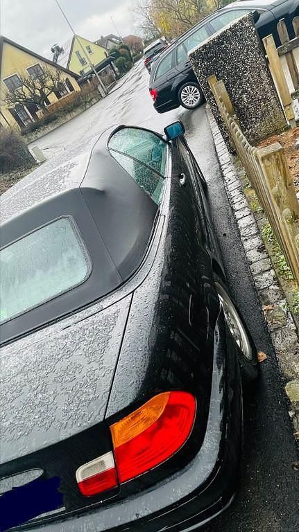 Gebraucht BMW 318 Cabriolet 143 PS (105 kW) 2003 Schwarz Cabrio