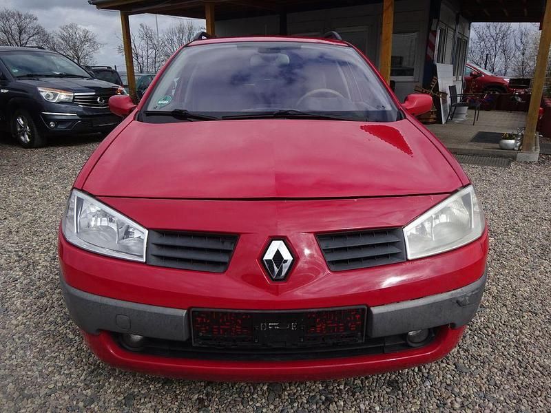 Gebraucht Renault Mégane II Privilege 113 PS (83 kW) 2004 Rot Limousine