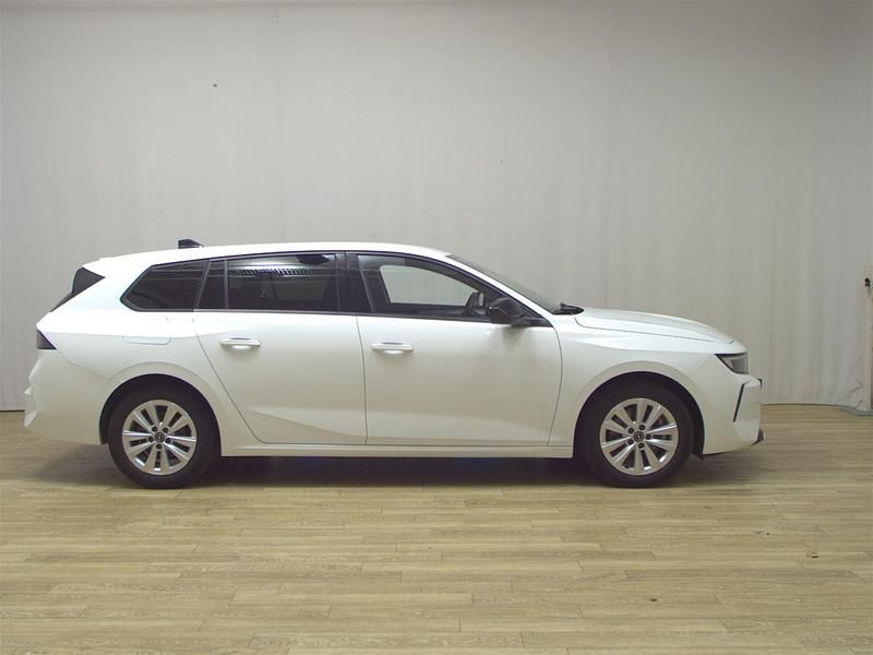 Gebraucht Opel Astra Edition 131 PS (96 kW) 2023 Weiss Kombi
