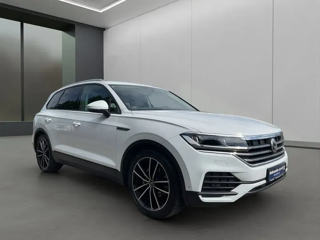 Gebraucht VW Touareg 231 PS (169 kW) 2020 Weiss / pure white SUV