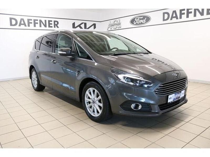 Grau Gebraucht 2017 Ford S-MAX Titanium Van / Kleinbus | 15.270 € (Fairer Preis) - Bild 1/4