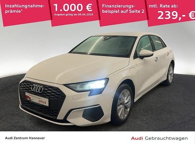 Gebraucht Audi A3 Sportback e-tron 204 PS (150 kW) 2023 Ibisweiß Kleinwagen