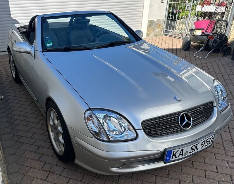 Gebraucht Mercedes SLK200 163 PS (119 kW) 2002 Silber Cabrio