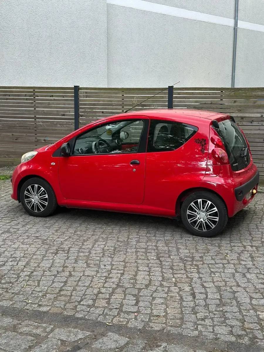 Gebraucht Peugeot 107 60 PS (44 kW) 2007 Rot Kleinwagen