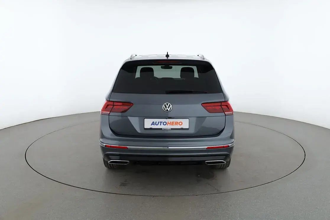 Gebraucht VW Tiguan Allspace Highline 240 PS (176 kW) 2019 Grau SUV