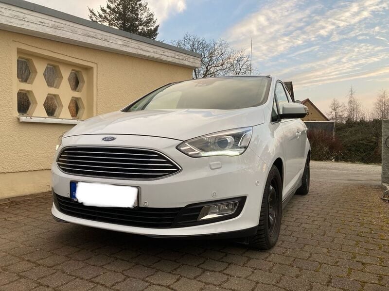 Weiß Gebraucht 2018 Ford C-MAX Titanium Van / Kleinbus | 15.500 € - Bild 1/4