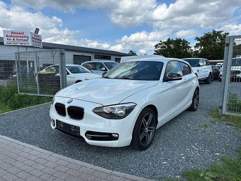 Weiß Gebraucht 2012 BMW 114 Sport Line Kleinwagen | 5.490 € (Guter Preis) - Bild 1/4