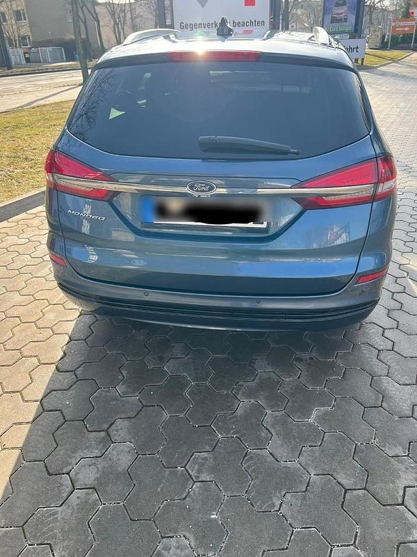 Gebraucht Ford Mondeo Titanium 150 PS (110 kW) 2022 Blau Kombi