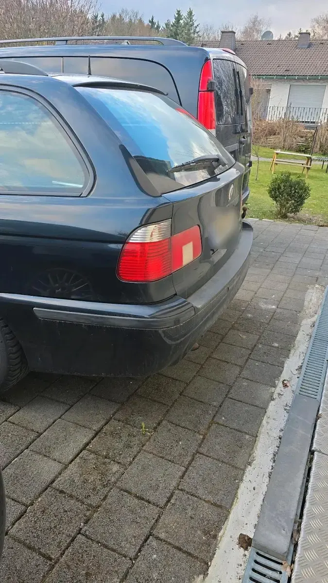 Gebraucht BMW 525 163 PS (119 kW) 2004 Schwarz Kombi
