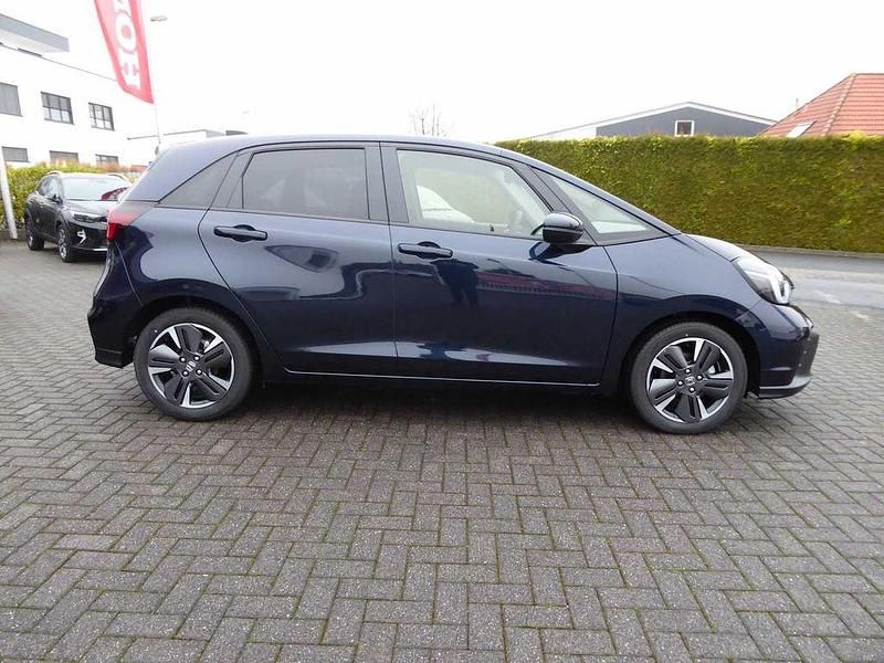 Neu Honda Jazz Advance 122 PS (89 kW) 2025 Blau Kleinwagen