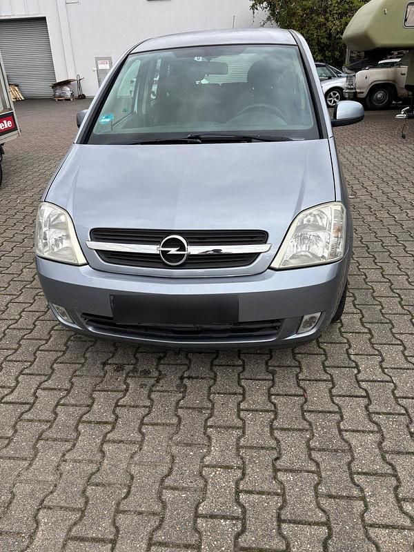 Grau Gebraucht 2005 Opel Meriva Van | 1.900 € (Fairer Preis) - Bild 1/4