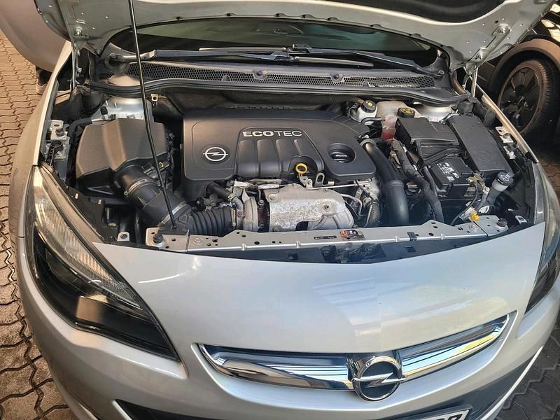 Gebraucht Opel Astra 122 PS (89 kW) 2014 Silber Kombi