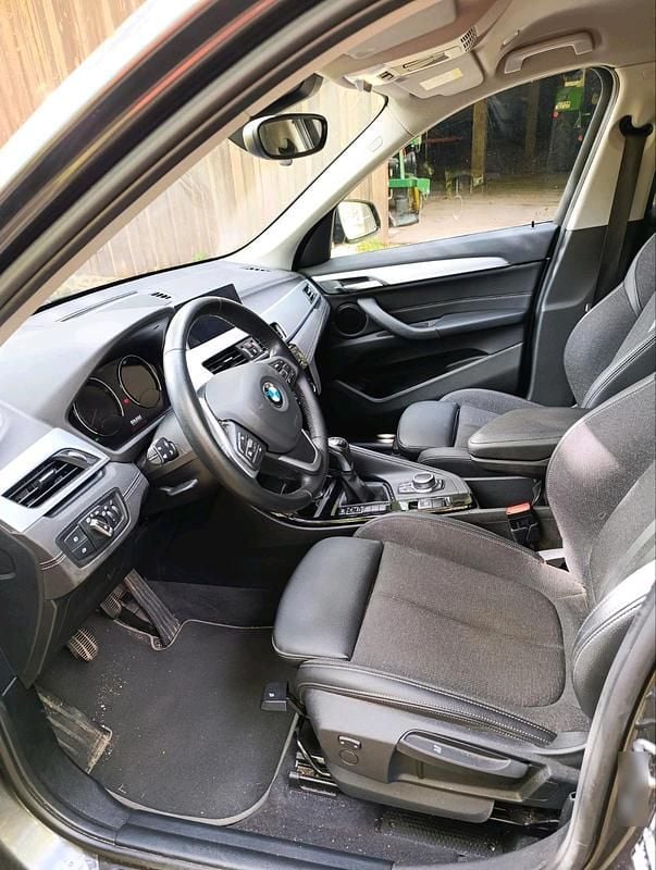Gebraucht BMW X1 Sport Line 150 PS (110 kW) 2022 Grau SUV