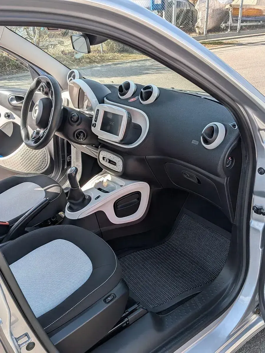 Używany Smart ForFour 71 KM (52 kW) 2015 Szary Hatchback