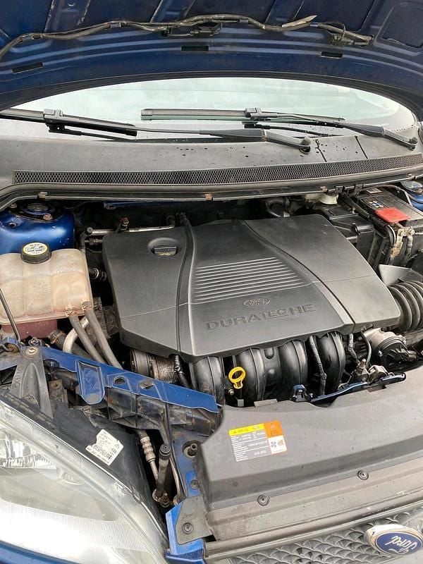 Gebraucht Ford Focus 125 PS (91 kW) 2007 Blau Kleinwagen